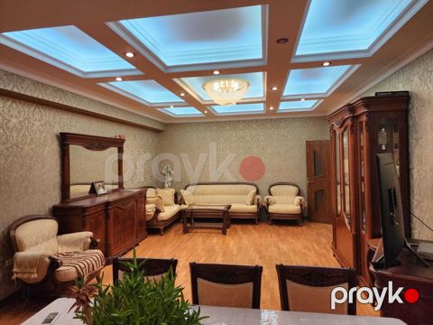 İcarəyə verilir 5 otaqlı köhnə tikili 210 m²