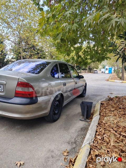 Opel Astra: 1.8 l | 1996 il Sedan — Ağsu
