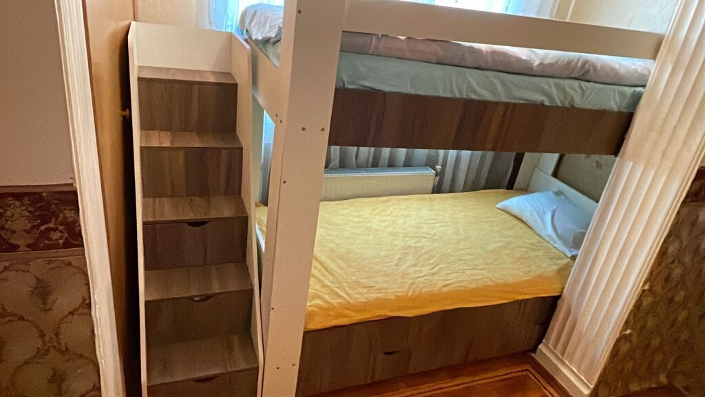 İki ( 2 )mərtəbəli çarpayı satılır. 800 AZN-ə alınıb.Dəyərinən çoox — Mebel, Bakı (5)