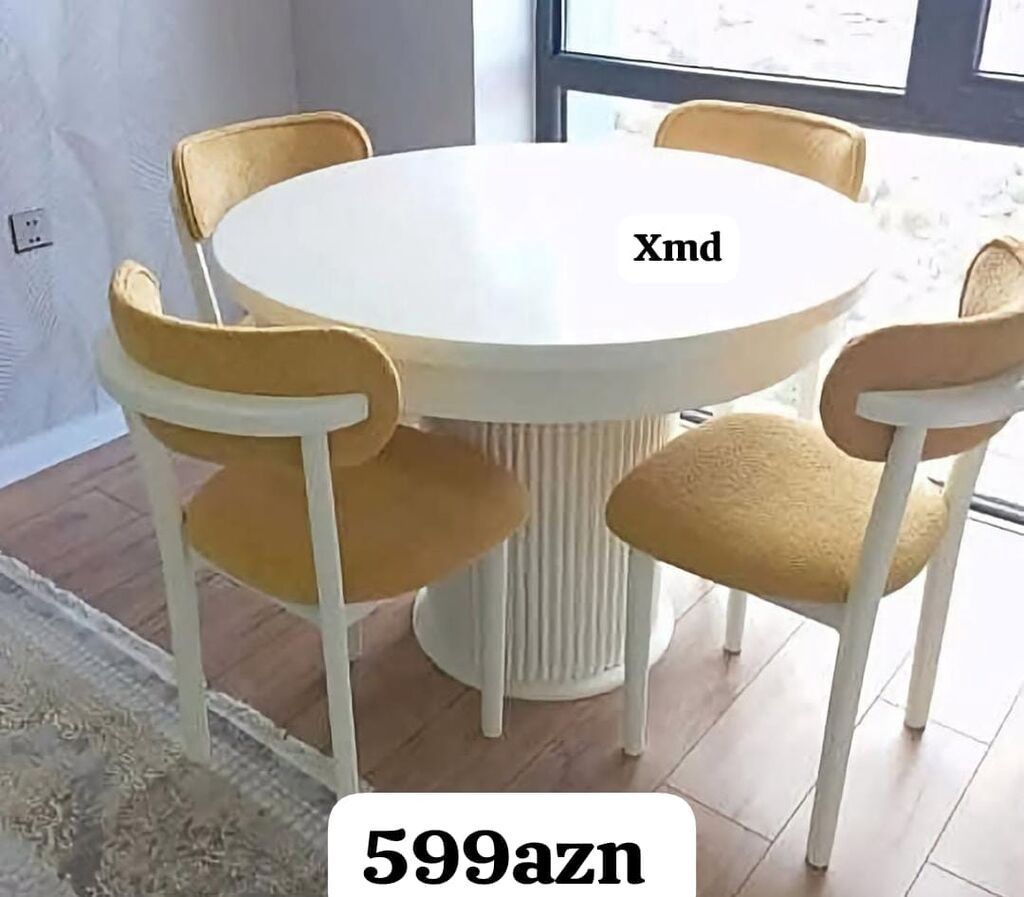 Yumru masa, Qonaq otağı üçün, 4 nəfər