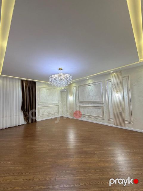 Satılır 3 otaqlı yeni tikili 130 m²