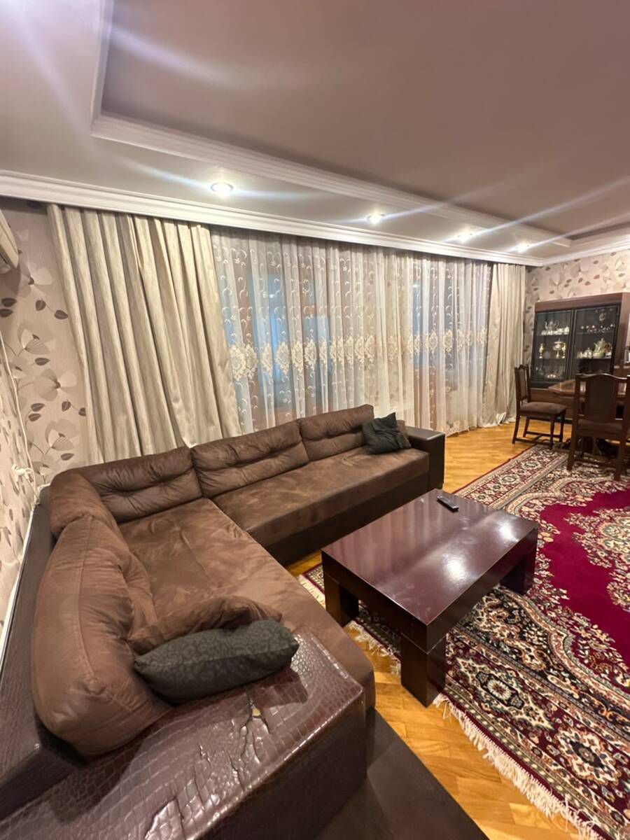 Satılır 4 otaqlı köhnə tikili 118 m² — Mənzil, Bakı (2)