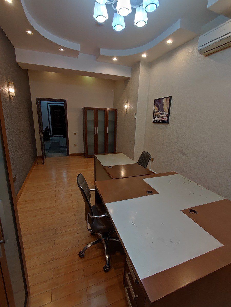 İcarəyə verilir 6 otaqlı ofis 200 m² — Ofis, Bakı (2)
