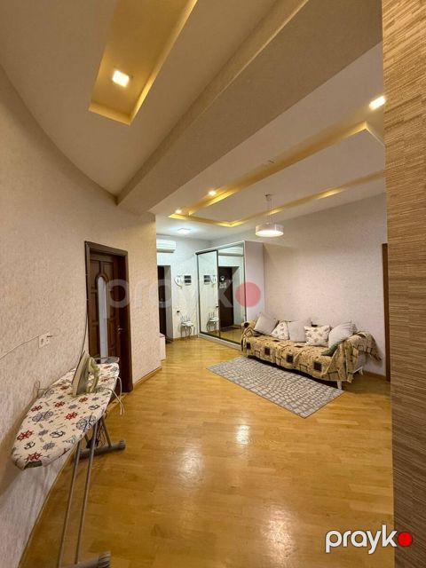 Satılır 3 otaqlı yeni tikili 125 m²