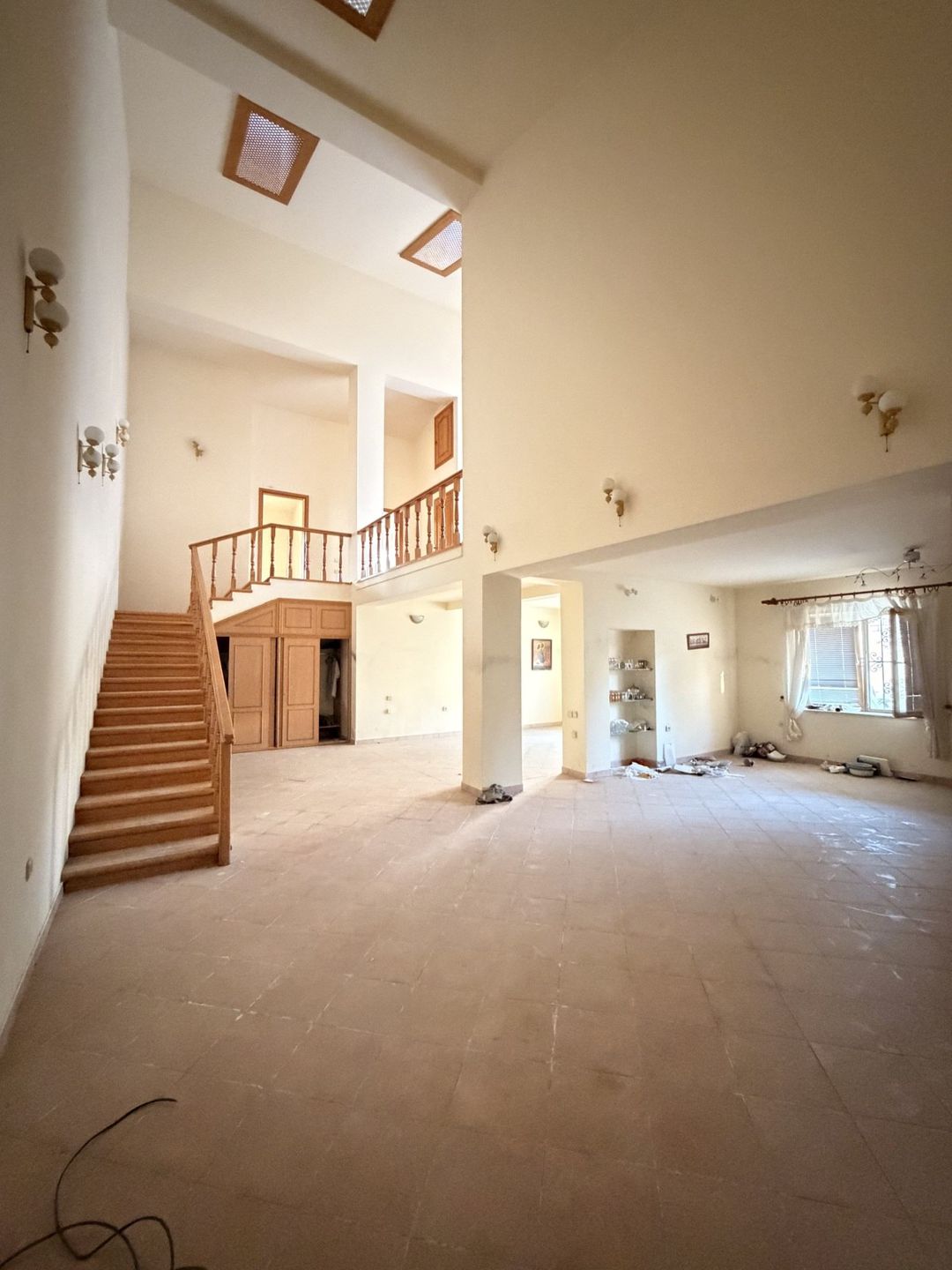 Satılır 4 otaqlı həyət evi/bağ evi 300 m² — Ev, villa, Bakı (10)