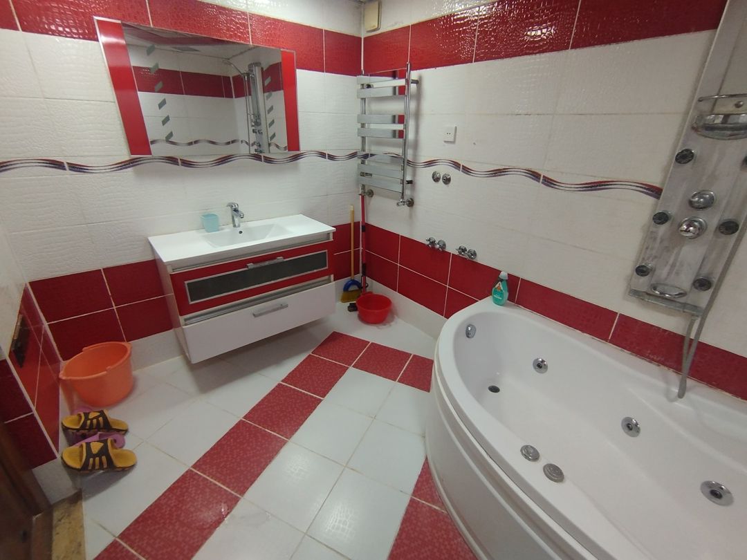 İcarəyə verilir 3 otaqlı yeni tikili 110 m² — Mənzil, Bakı (7)