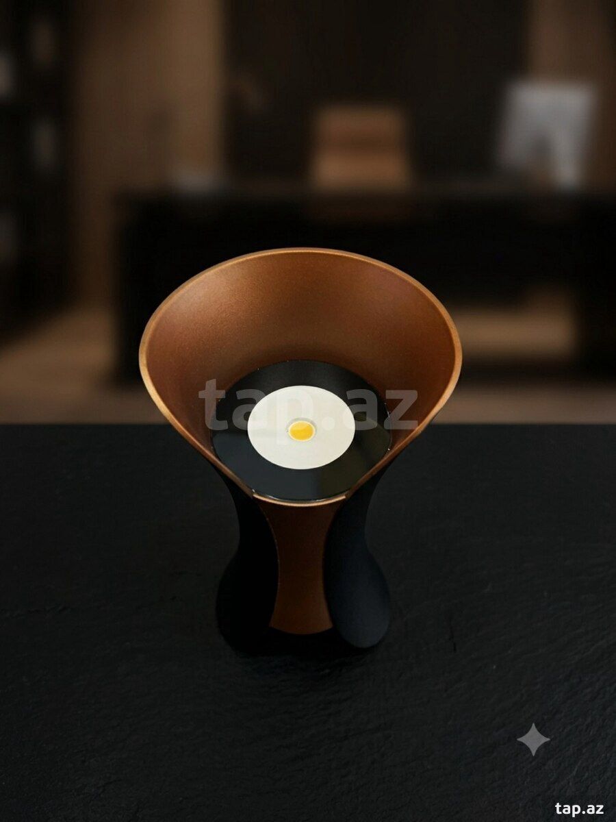 Fasad dekor işığı — Mallar, Bakı