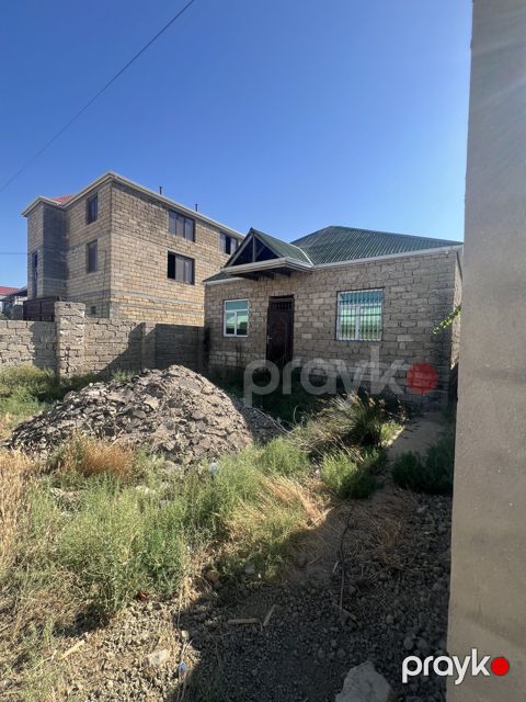 Satılır 4 otaqlı həyət evi/bağ evi 100 m²