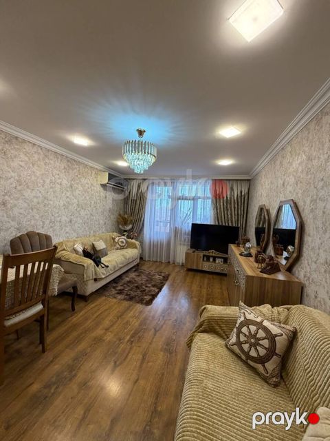 Satılır 3 otaqlı köhnə tikili 70 m²