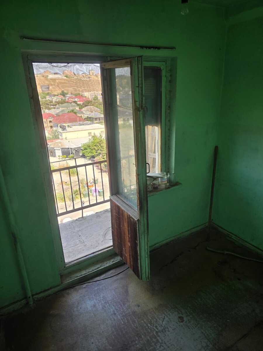 Satılır 4 otaqlı köhnə tikili 100 m² — Mənzil, Bakı (3)