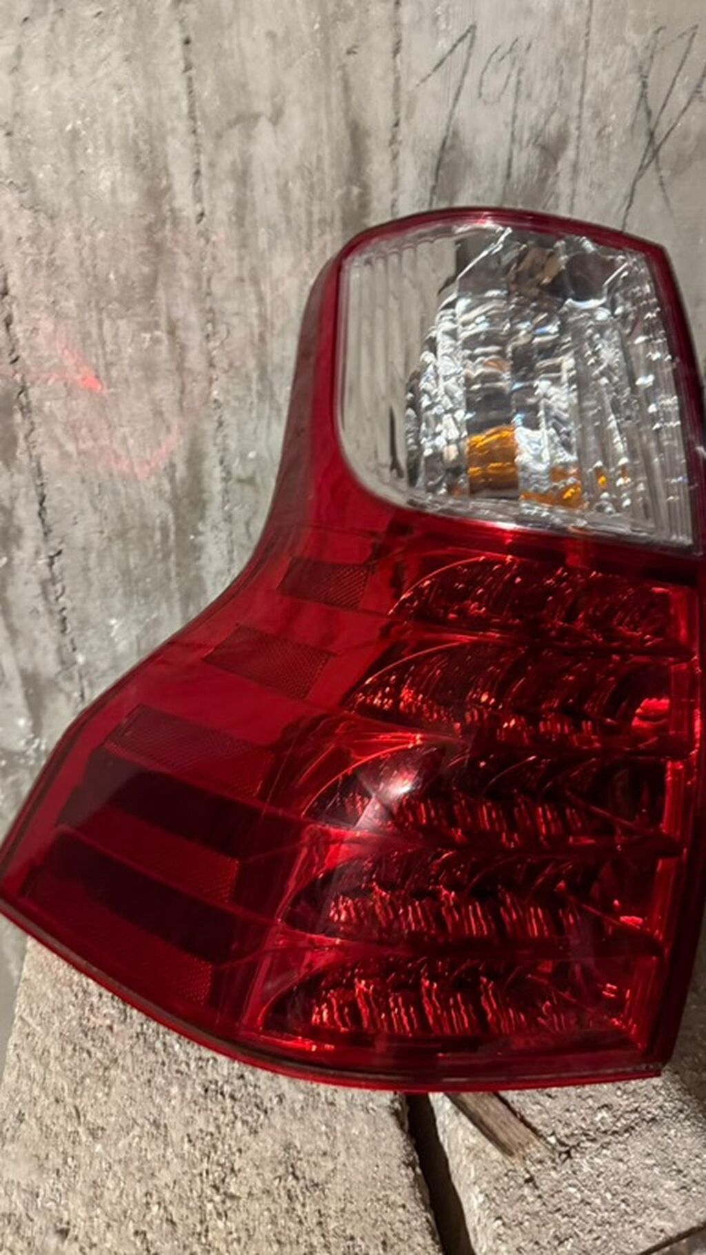 Toyota Land Cruiser Prado üçün arxa sağ stop‑lampa (tail light) — Ehtiyat hissələri, Bakı (3)
