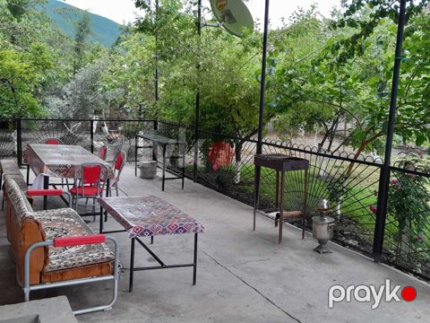 Həyət evi kirayə verilir, Şəki r.
