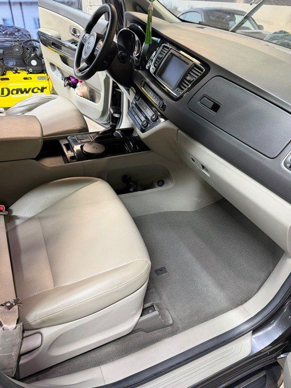Kia Carnival, 2.2 L, 2017 il, 350 000 km — Avtomobillər, Bakı (4)