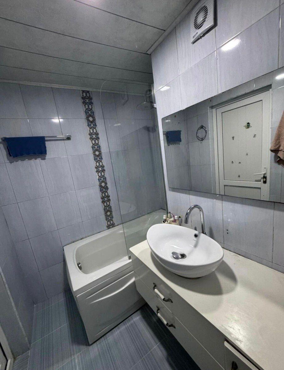 Satılır 2 otaqlı köhnə tikili 69 m² — Mənzil, Bakı (5)