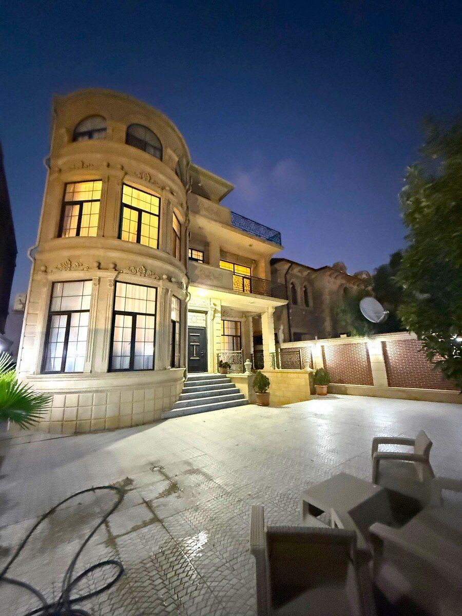 Satılır 9 otaqlı həyət evi/bağ evi 650 m² — Ev, villa, Bakı (2)