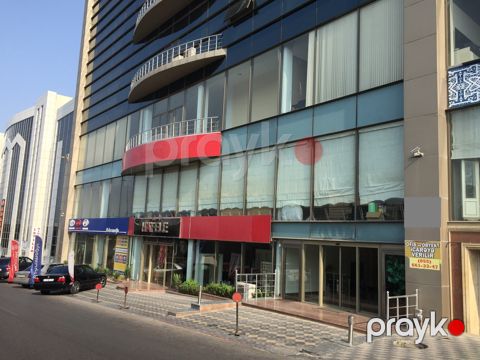 İcarəyə verilir 20 otaqlı ofis 391 m²