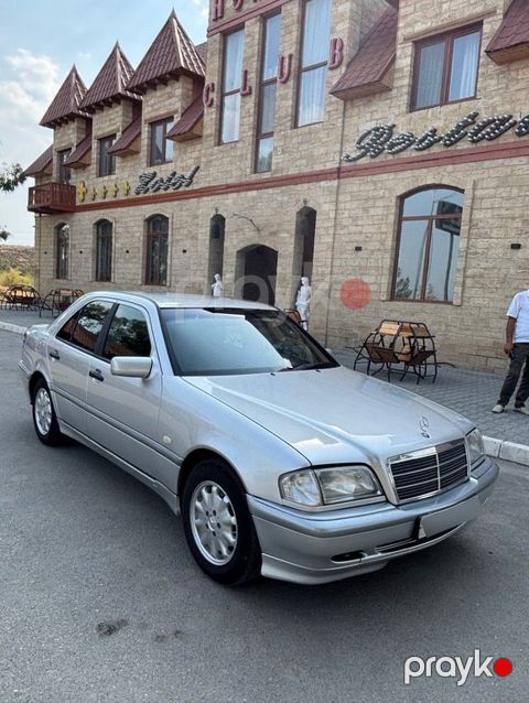Mercedes C 180, 1.8 L, 1998 il, 255 000 km