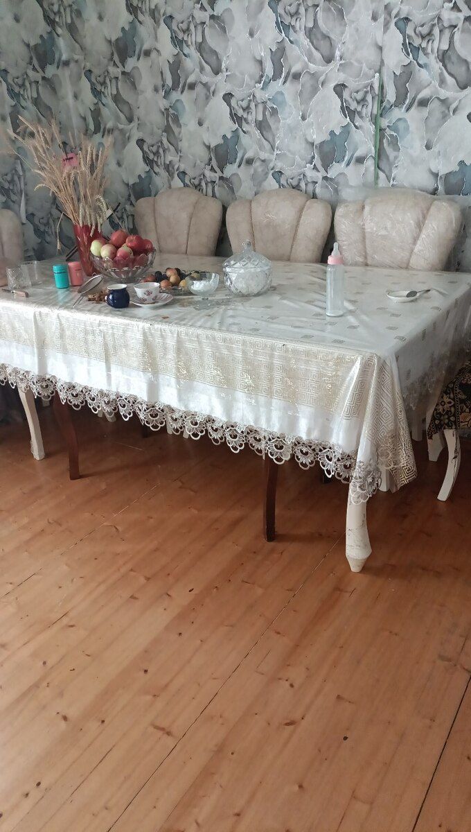 Masa və oturacaqlar — Mallar, Bakı (3)