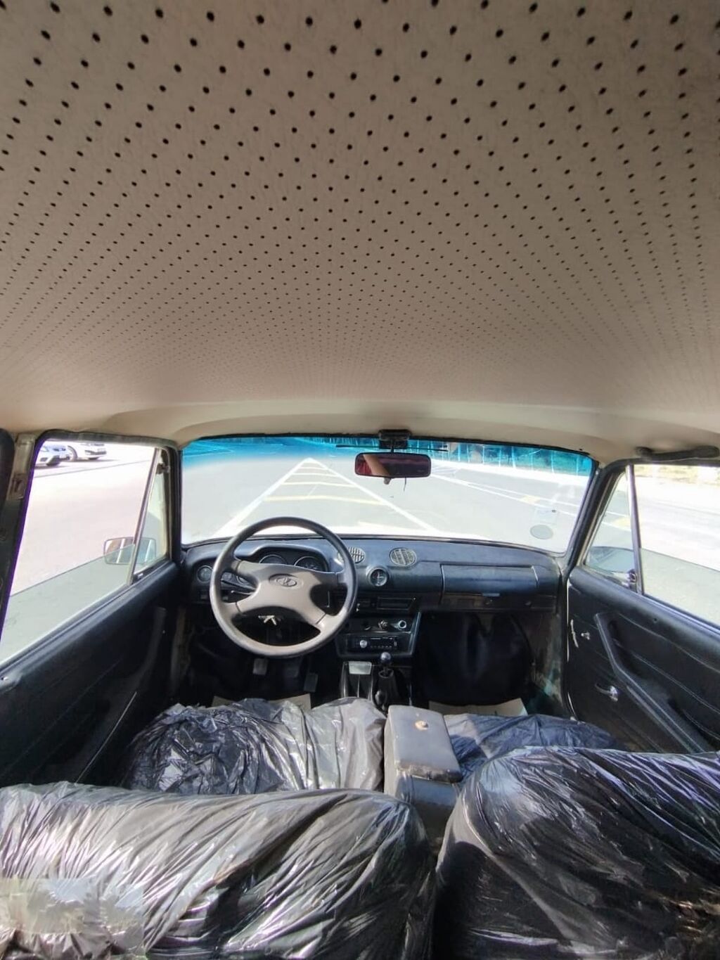 VAZ 2101 sedan - Kuzov: bej rəng, 4 qapı, xrom ön-arxa bamperlər — Avtomobillər, Digah (8)