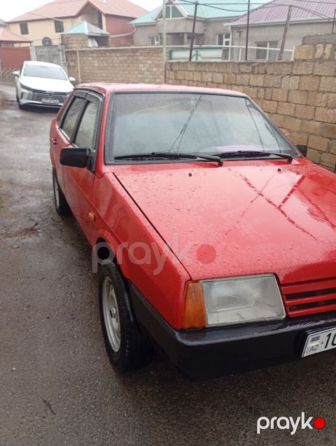 Lada 21099, qırmızı rəng, sedan korpus. - Mühərrik: benzinli