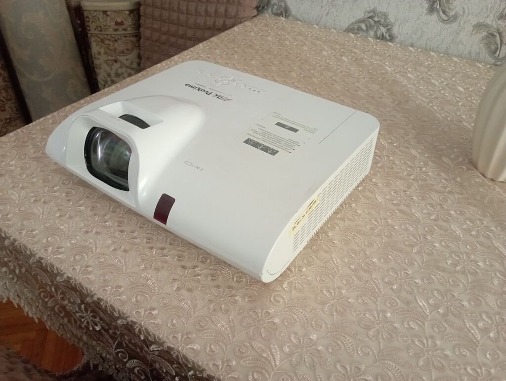 Proyector satılır Əla vəziyyətdədi,tam işlək.Baha alınıb,lazim — Biznes və avadanlıq, Bakı (5)