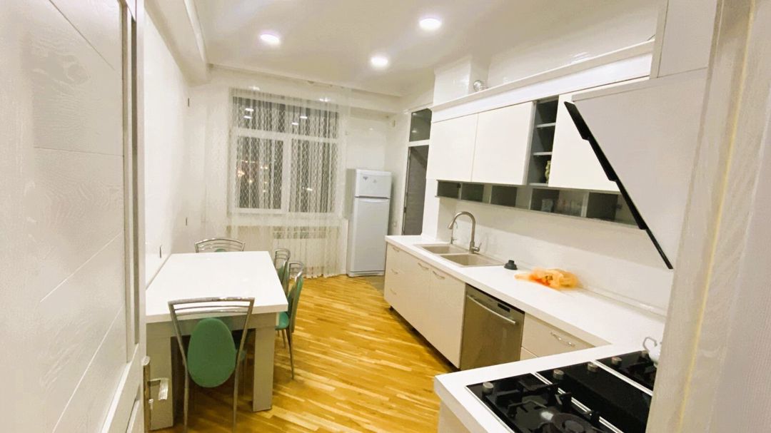 İcarəyə verilir 2 otaqlı yeni tikili 100 m² — Mənzil, Bakı (6)