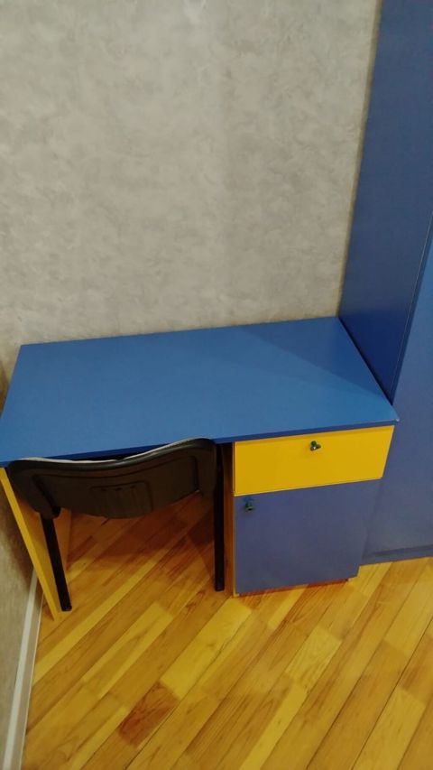 Uşaq/şagird masası və stul dəsti - Rəngləri: mavi-sarı kombinasiyası