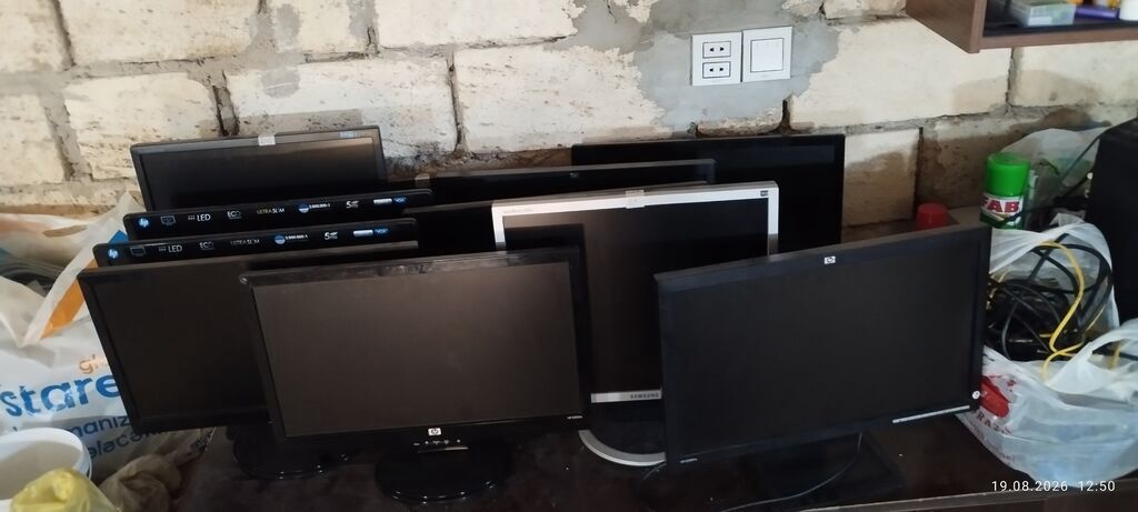 Monitorlar ölçüləri 15, 17, 19, 20, 22 inc say var əgər power və vga