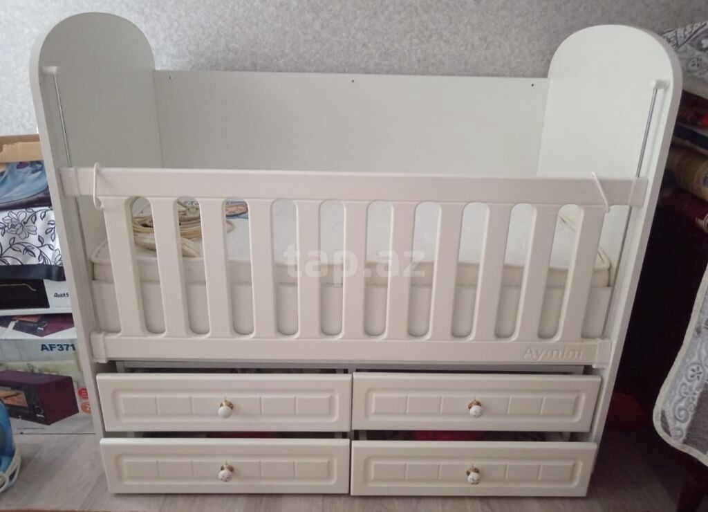 Ağ rəngli uşaq beşiyi – çekmecəli model - Material: MDF/Laminat tipli — Mebel, Digah (2)