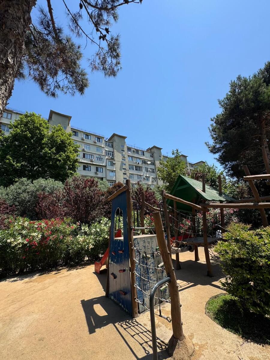 Satılır 4 otaqlı köhnə tikili 105 m² — Mənzil, Bakı (9)