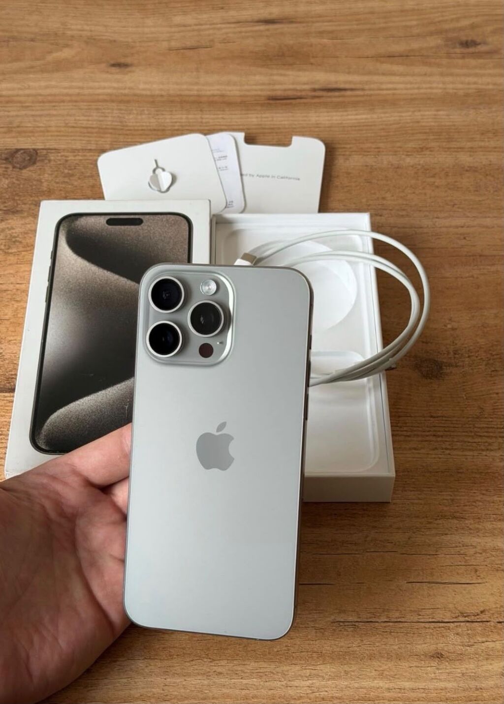 IPhone 15 Pro, 256 GB, Natural Titanium, Zəmanət, Simsiz şarj, Face ID — Apple iPhone, Digah