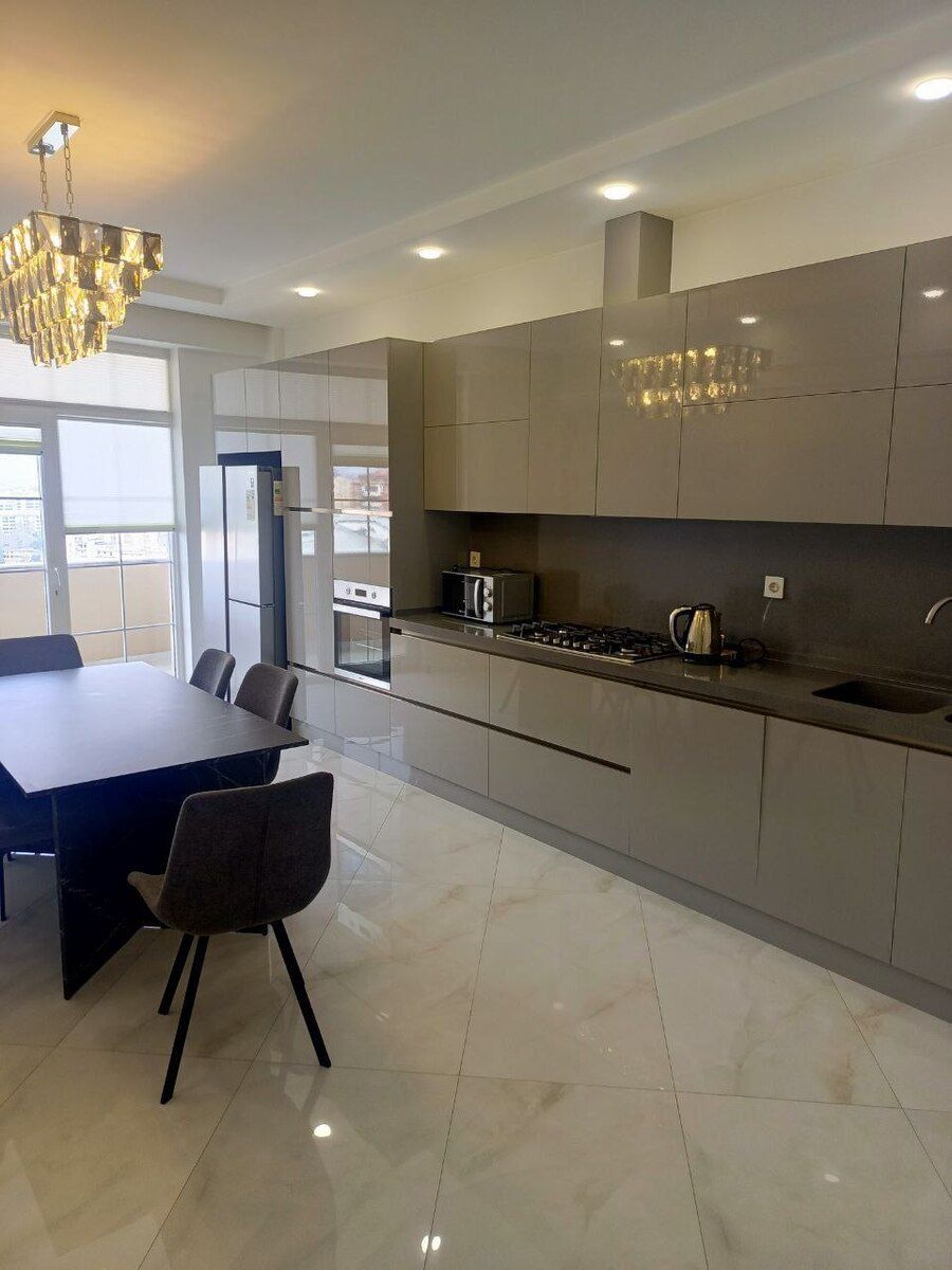 İcarəyə verilir 4 otaqlı yeni tikili 213 m² — Mənzil, Bakı (6)
