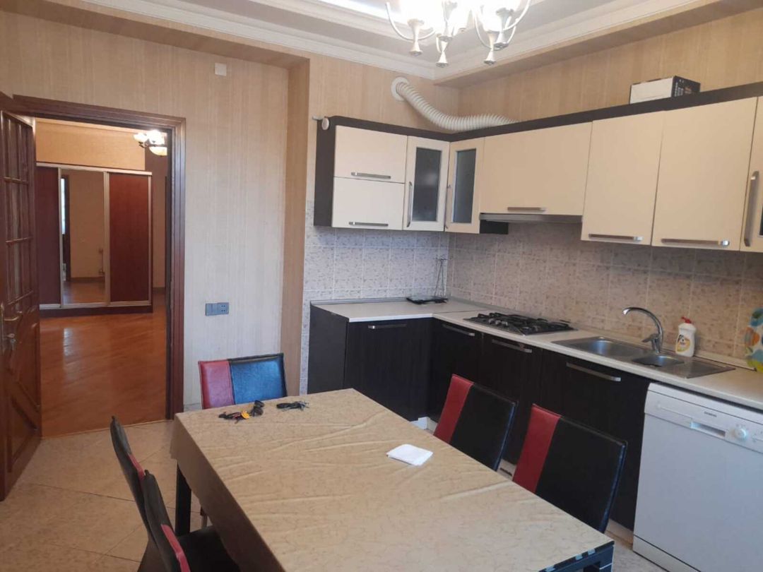 Satılır 4 otaqlı yeni tikili 172 m² — Mənzil, Bakı (11)