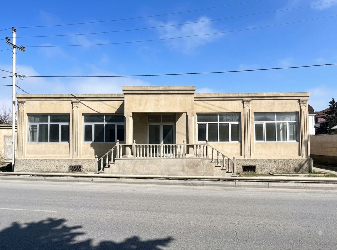 Satılır obyekt 324 m² — Əmlak, Bakı