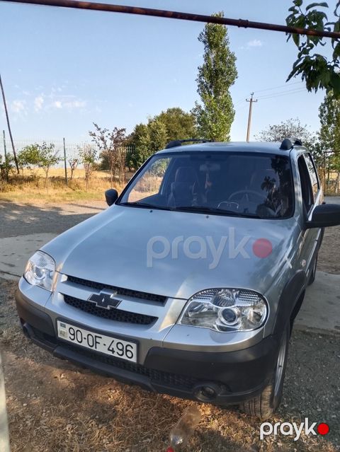Chevrolet Niva: 1.7 l | 2012 il 213000 km Krossover