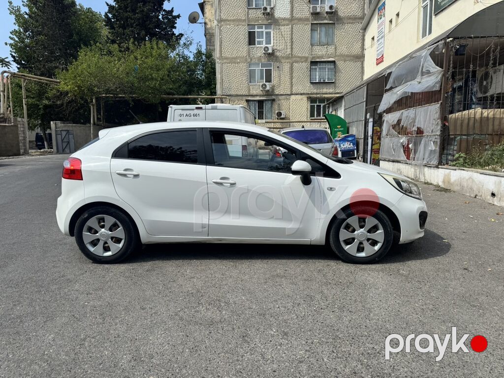 Kia Rio: 1.1 l | 2014 il Hetçbek 10-DH-888 — Avto, Bakı (3)