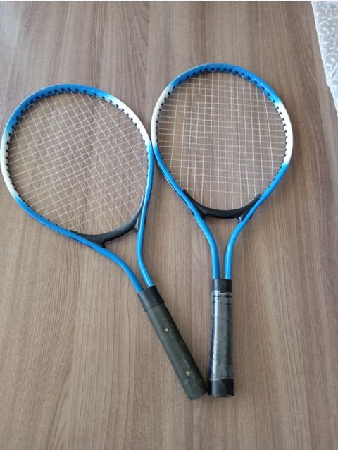 İki ədəd tennis raketi dəsti. Razin - Rəng: mavi-ağ çərçivə, qara — İdman və Əyləncə
