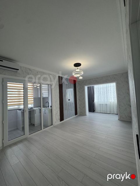 Satılır 2 otaqlı köhnə tikili 45 m²