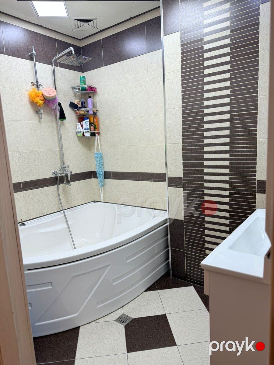3-otaqlı yeni tikili, Q.Qarayev m., 130 m² — Mənzil, Bakı (12)