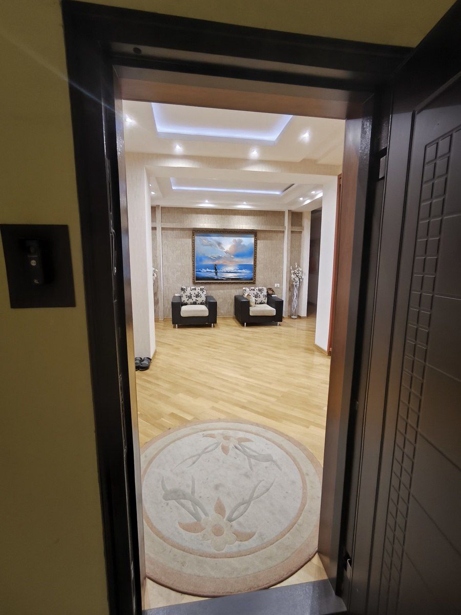 Satılır 4 otaqlı yeni tikili 250 m² — Mənzil, Bakı (5)