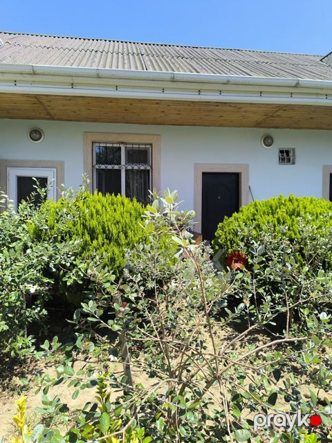 Satılır 2 otaqlı həyət evi/bağ evi 80 m²