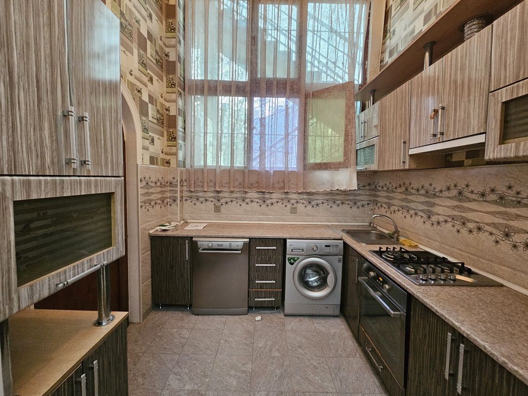 İcarəyə verilir 3 otaqlı köhnə tikili 120 m² — Mənzil, Bakı (12)