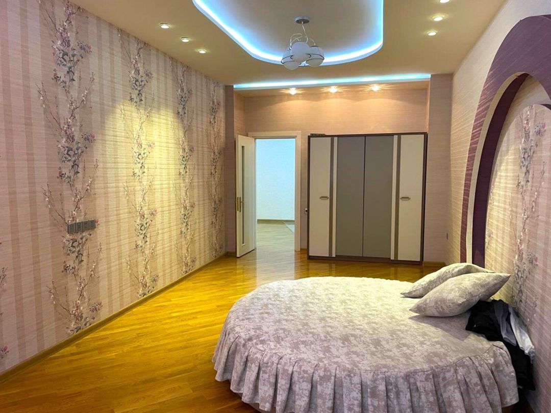 Satılır 4 otaqlı yeni tikili 242 m² — Mənzil, Bakı (5)