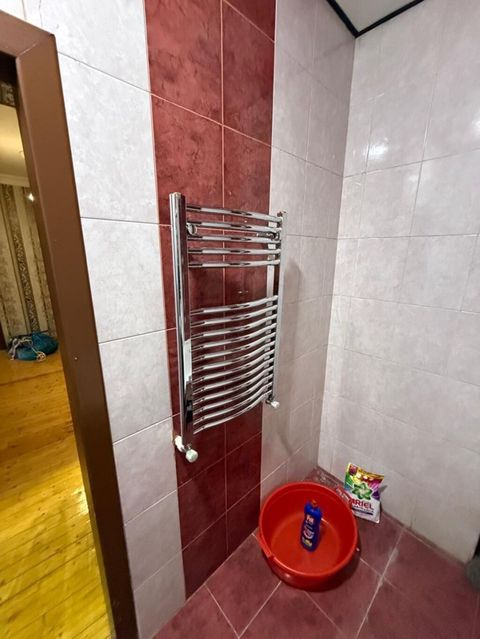 Xrom örtüklü divar tipli dəsmal quruducu — radiator
