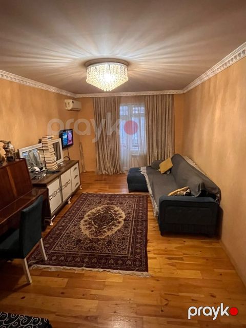 Satılır 2 otaqlı köhnə tikili 63 m²