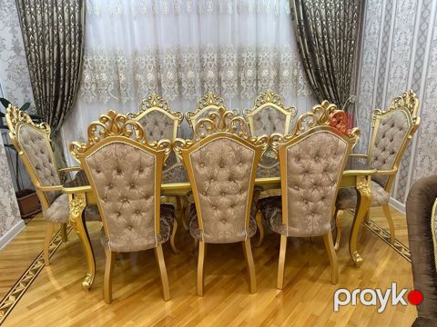 Masa dəsti satılır 1000₼. 8 oturcağı var. üzəri mərmər. Ünvan
