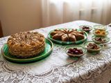 Yaşıl şüşə desert dəsti - Tərkibi: 2böyük yuvarlaq serve-lövhə + 6 — Ali
