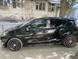 Toyota Aqua hibrid hetçbek - Korpus: 5 qapılı, qara rəng - Mühərrik — Avtomobil