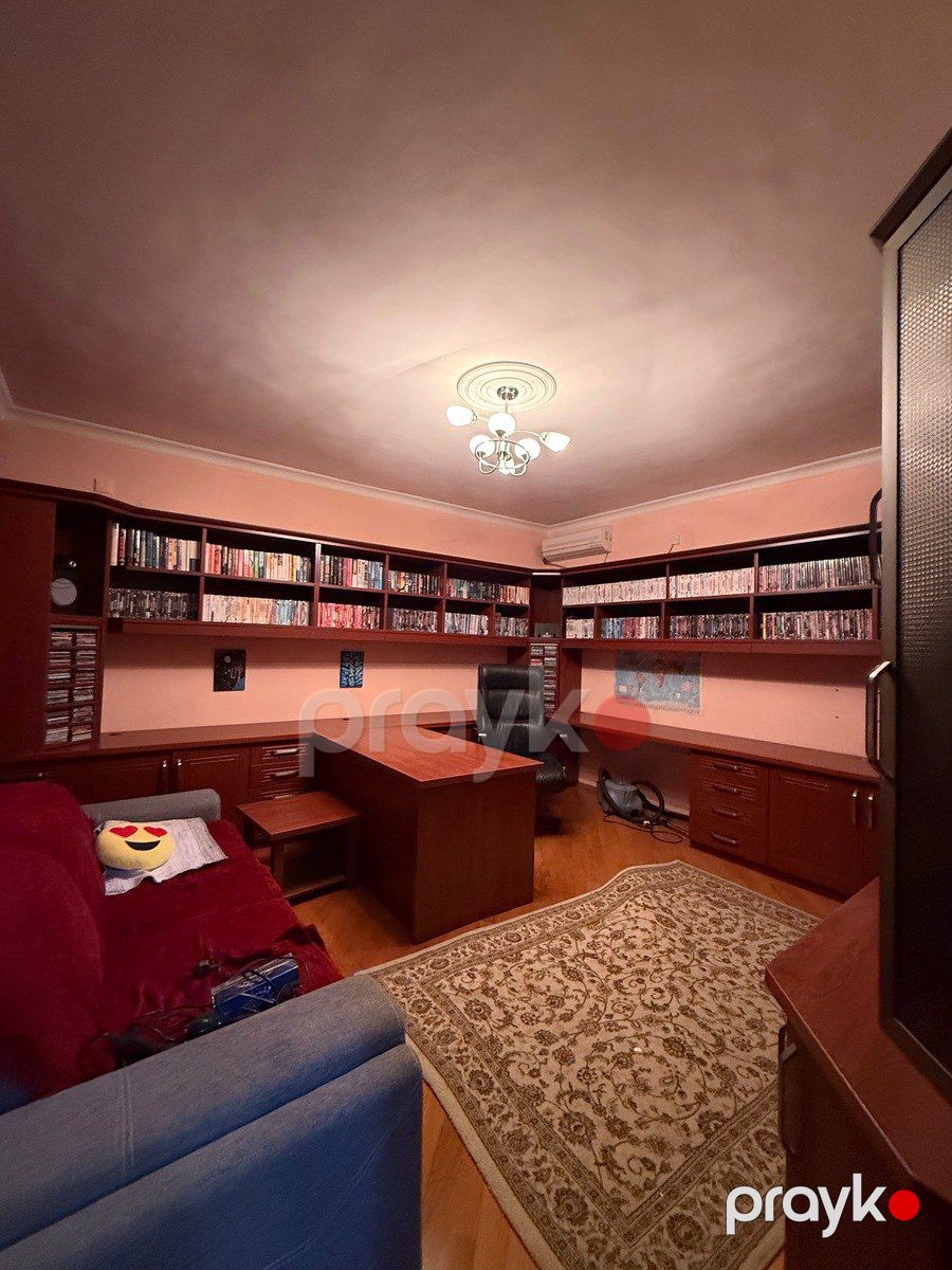 Satılır 12 otaqlı həyət evi/bağ evi 600 m² — Ev, villa, Bakı (11)