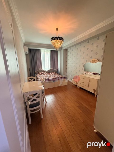 İcarəyə verilir 3 otaqlı yeni tikili 95 m²